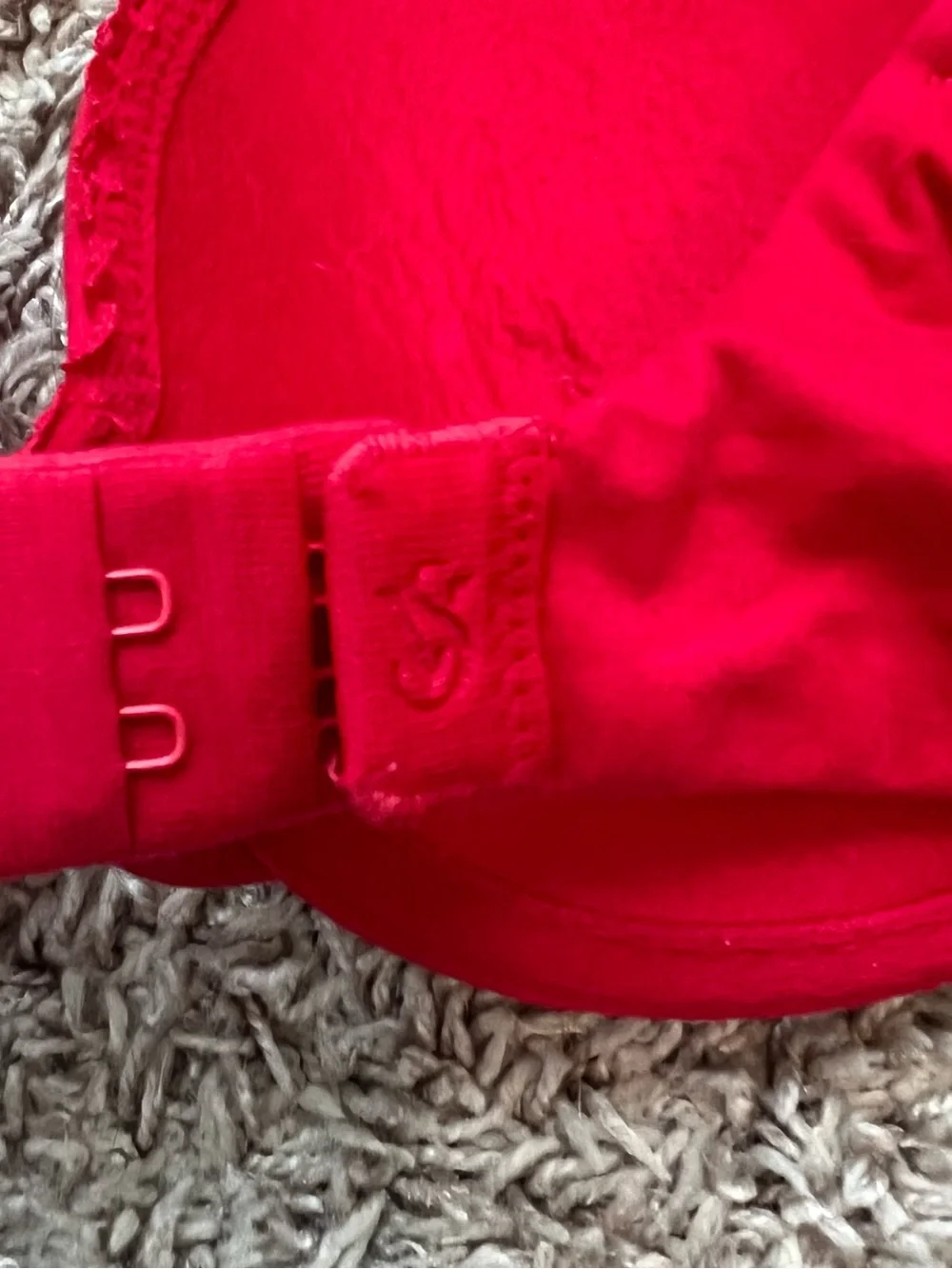 Victorias Secret sleek molded